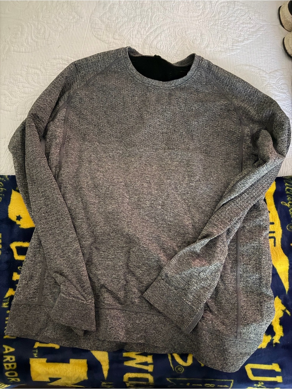 Lululemon Athletica Lulu Men Mediym Grey Crewneck Sweatshirt Activewear